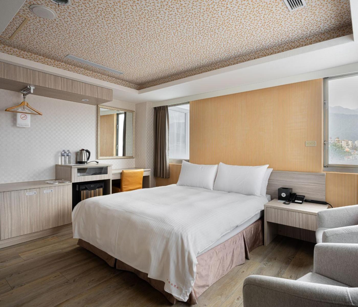 West Hotel Puli Eksteriør billede