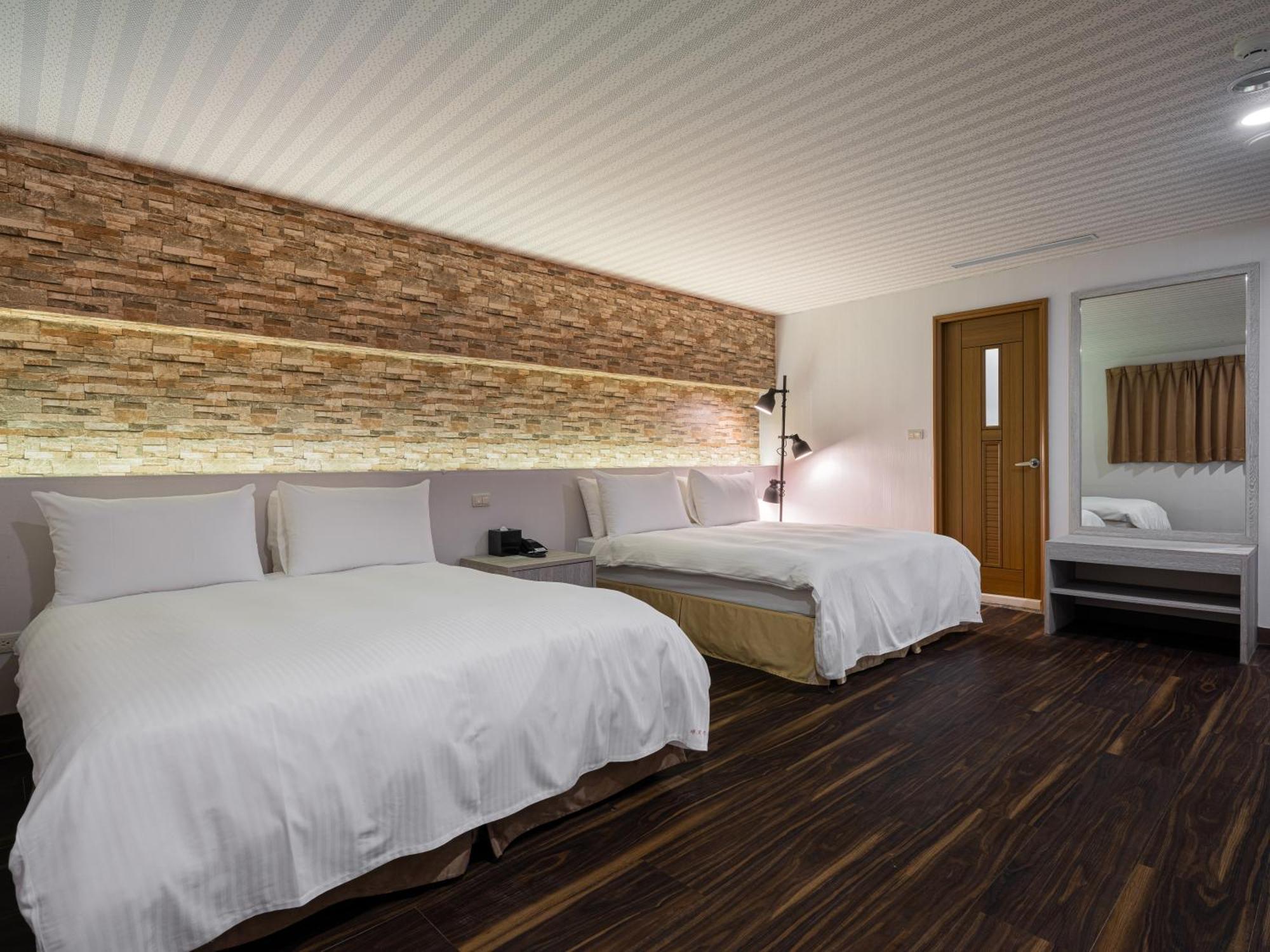 West Hotel Puli Eksteriør billede